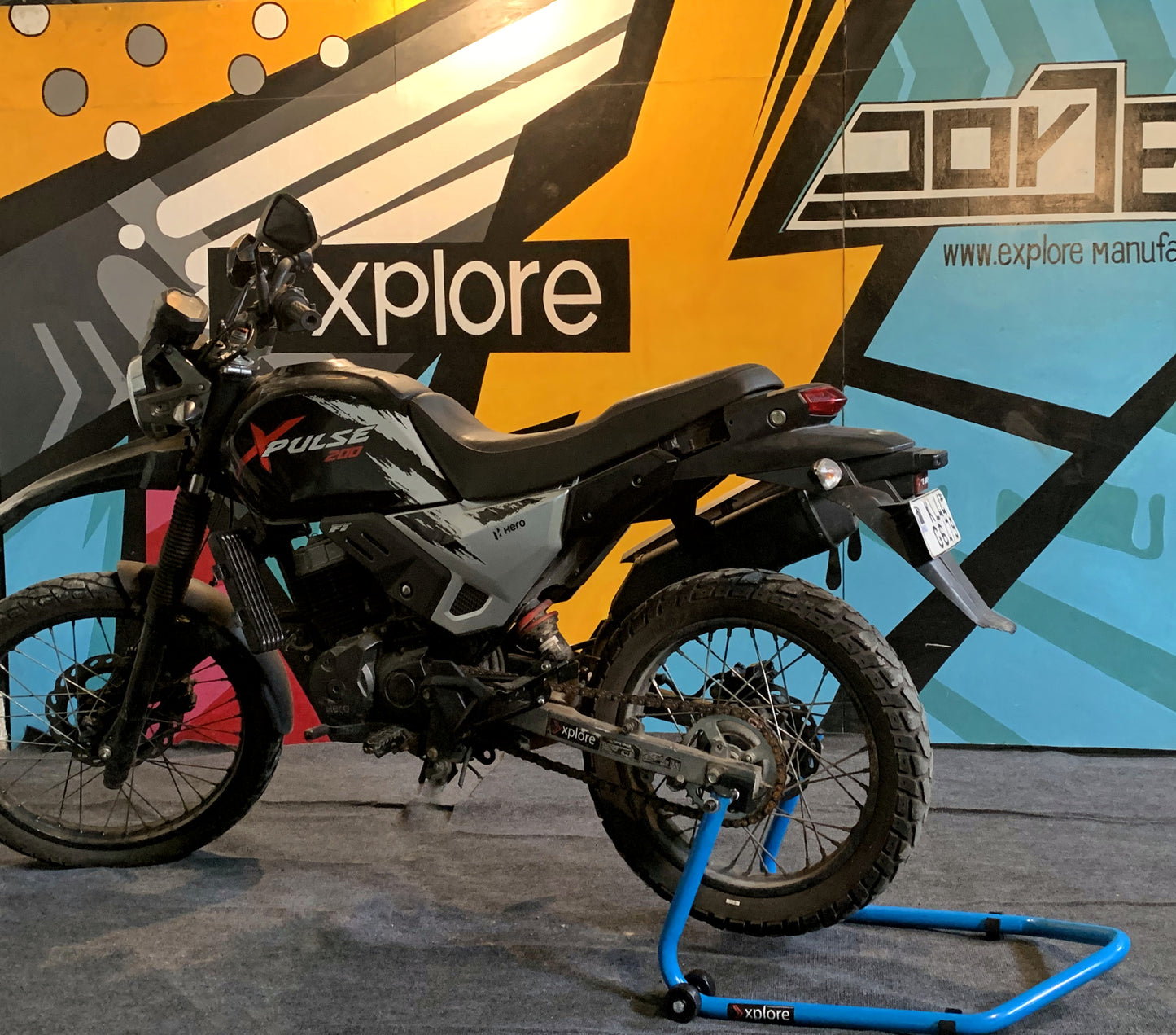Explore paddock stand universal with swingarm lift holders with 5 YEARS WARRANTY