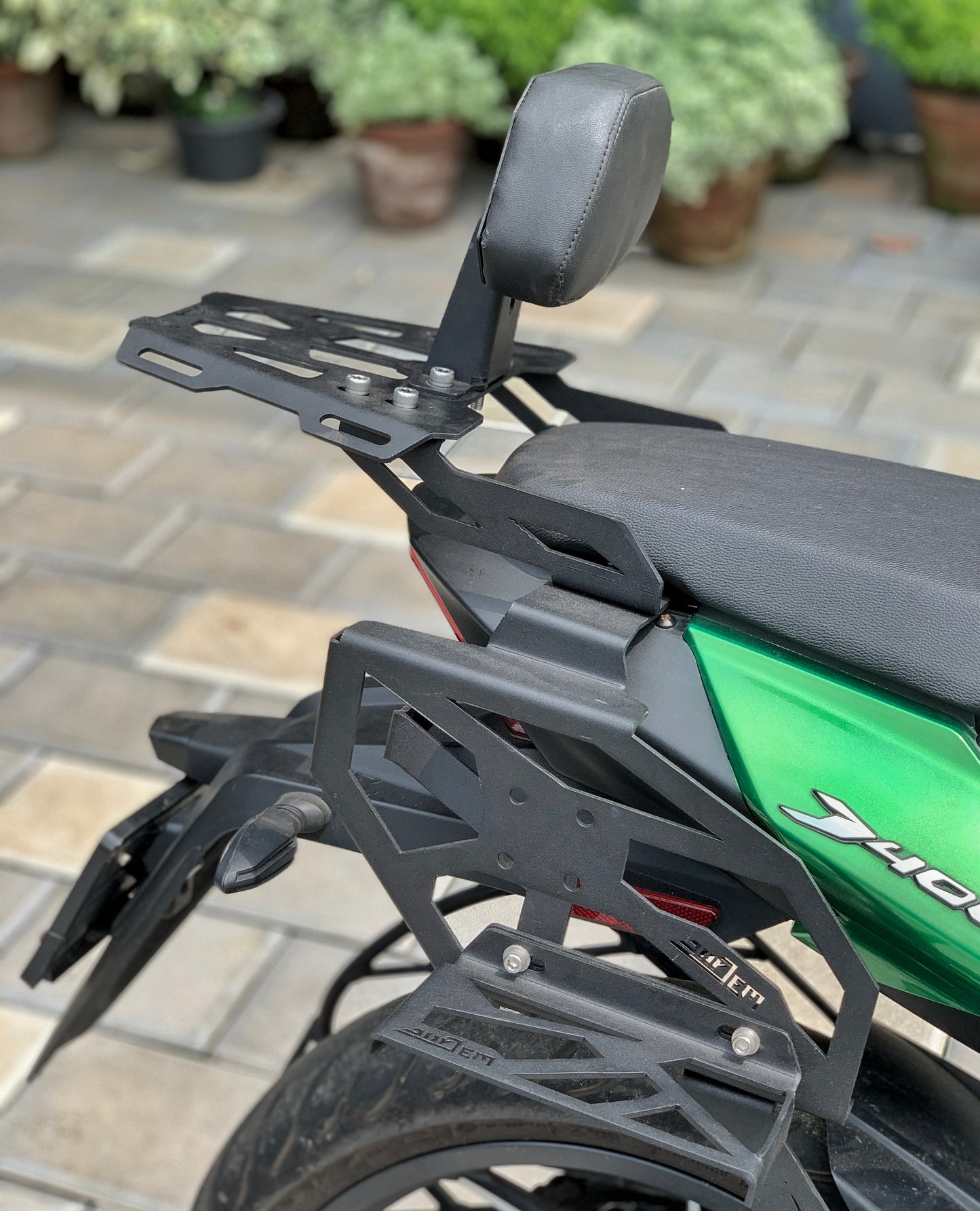 dominar 400 backrest