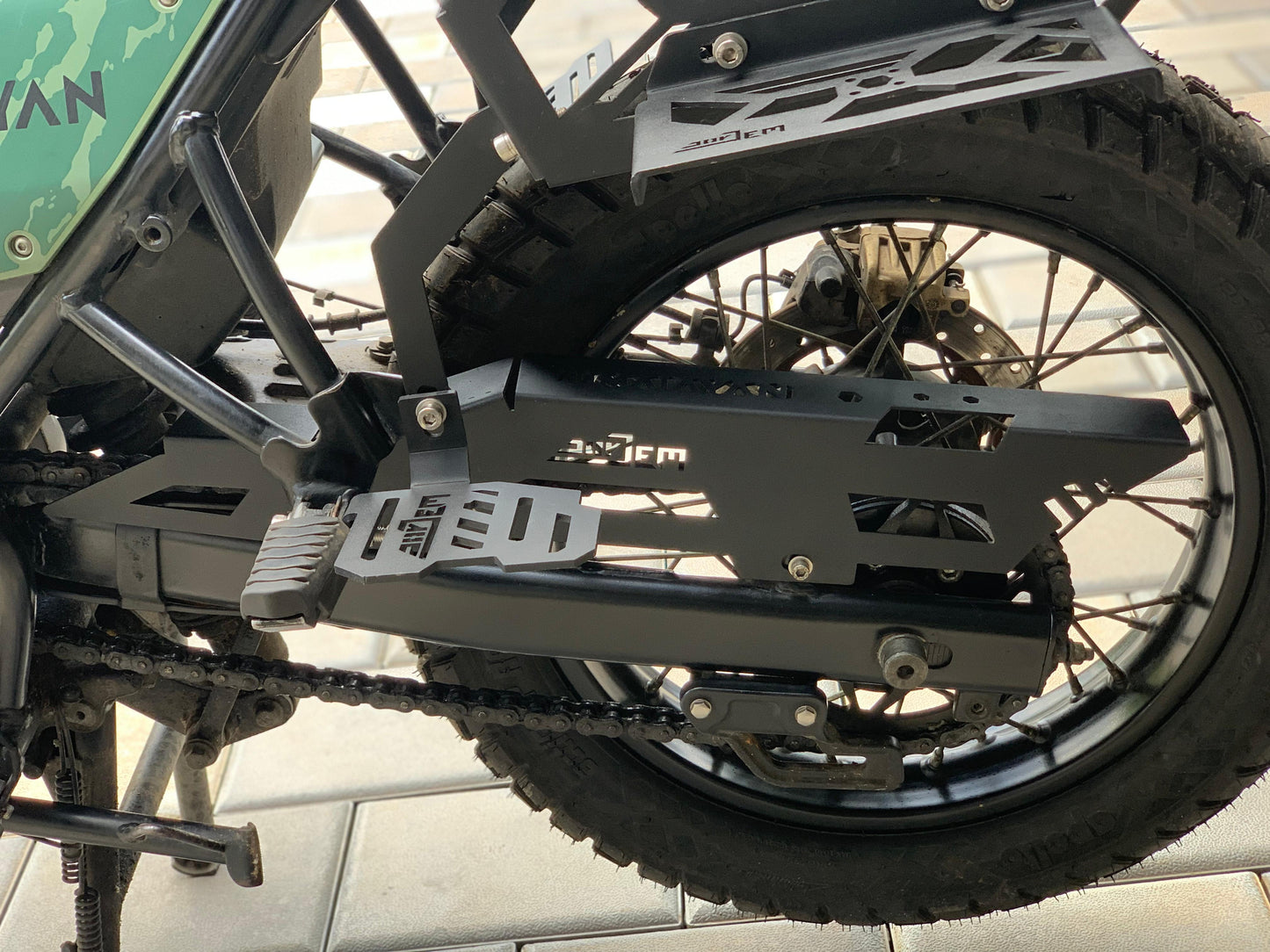  himalayan 411 chain guard 